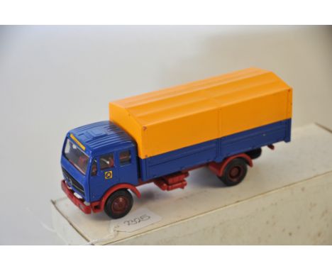 NZG MODEL 146 MERCEDES BENZ TRUCK J RUDOLPH & SOHNE SCALE 1:50 GC CHIPS TO PAINT WORK 