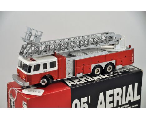 1:50 SCALE CONRAD MODELS 'E-ONE 95' AERIAL (MID ENGINE CHASSIS WITH THREE MOVABLE AERIAL SECTIONS AND 3 MAN BUCKET. 4 DOOR HU