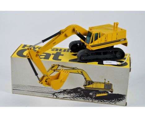 NZG MODEL 160 CAT 245 EXCAVATOR SCALE 1:50 VGC