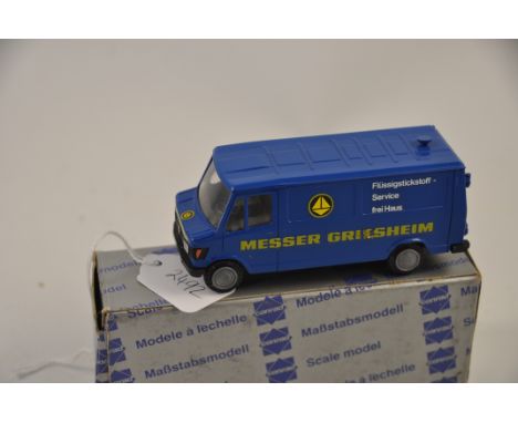 CONRAD MODEL 1604 MERCEDES BENZ VAN MESSER GRIESHEIM SCALE 1:50 GC SLIGHT CHIPS TO PAINT WORK 