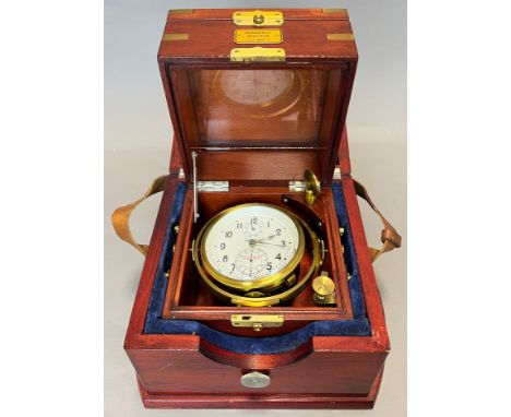 Russischer Marine Chronometer. POLET. Um 1960.Circa 20 cm x 19,5 cm x 19 cm ohne Box. Circa 24,5 cm x 30,5 cm x 26,5 cm der K