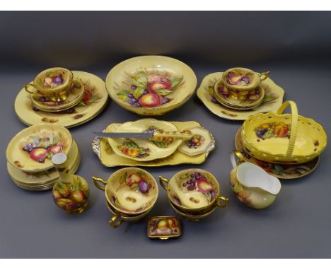 AYNSLEY ORCHARD GOLD TEA &amp; CABINET WARE, 29 pieces to include a 25.5cms diameter fruit bowl, 6 cups, saucers and side pla