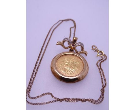 ROYAL MINT 'ETERNAL LOVE' PENDANT, 2005 half sovereign necklace, 9ct gold mounted with fine link necklace chain, the loop in 