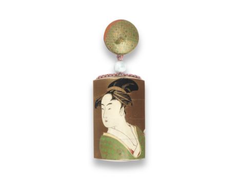 UEMURA ENSHU (BORN 1955)A Gold-Lacquer Three-Case Inro with Matching Manju Netsuke Showa (1926-1989) or Heisei (1989-2019) er