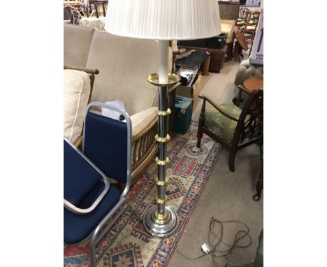 A modern design chrome and brass standard lamp and a chrome table lamp (2) - NO RESERVE