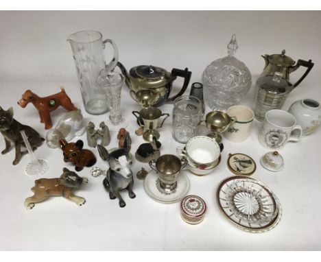 A box of various ceramic and glass items etc - NO RESERVE