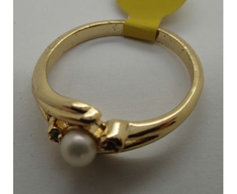 Pearl set dress ring size R 2.9g 