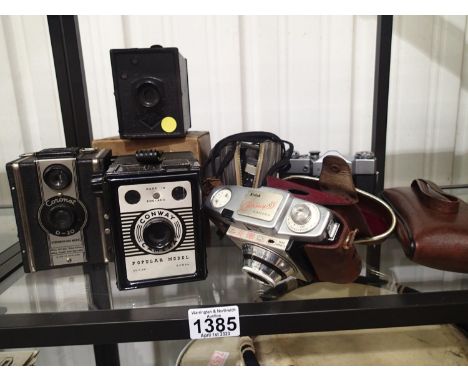 Collection of mixed vintage cameras to include Agfa, Zenith, Coronet D-20, Kodak and Conway, some with original cases 