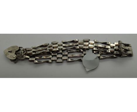 Ladies sterling silver vintage gate bracelet 