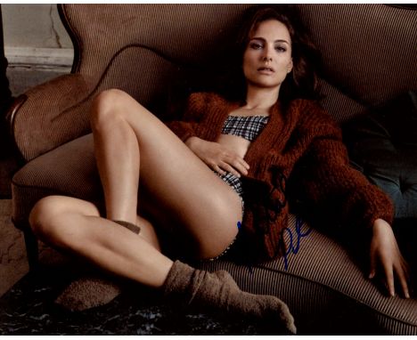 PORTMAN NATALIE: (1981- ) Israeli-American Actress, Academy Award winner. A good signed 10 x 8 colour photograph of Portman, 
