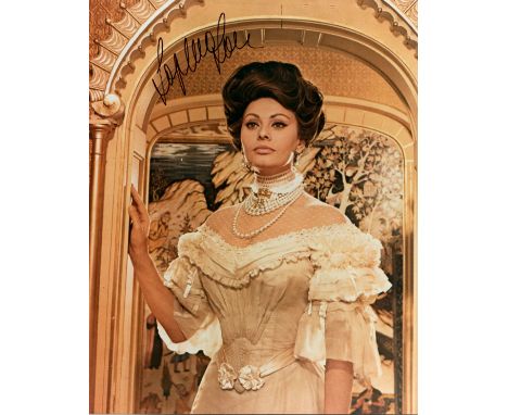 LOREN SOPHIA: (1934-&nbsp;&nbsp;&nbsp;&nbsp; ) Italian actress, Academy Award winner. Signed colour 8 x 10 photograph of Lore