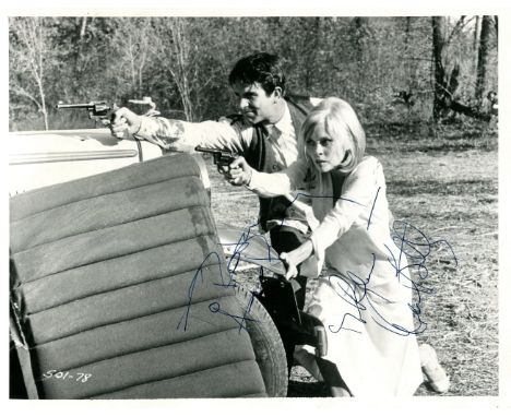 BONNIE AND CLYDE: An excellent signed and inscribed 10 x 8 photograph by both Faye Dunaway (Bonnie Parker) and Warren Beatty 
