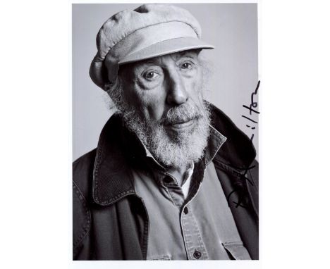 HAMILTON RICHARD: (1922-2011) English painter and artist, an early exponent of pop art. Signed 5 x 7 photograph of Hamilton i