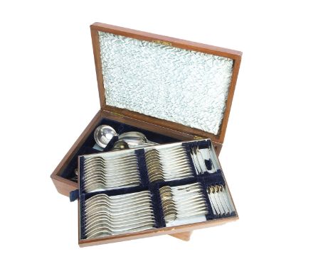 A Victorian or later silver plated part canteen of cutlery, in mahogany case with lift out tray, two teaspoons and one desser