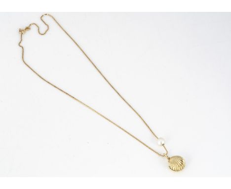 A 9ct gold cultured pearl pendant and chain, shell hinged pendant with drilled pearl, 23.5 cm together 5.5g