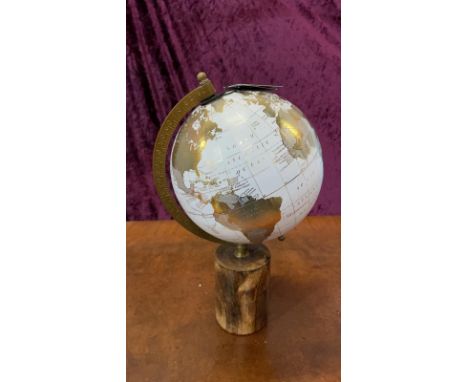 Globe On Wood Base White &amp; Gold 400x250mm (5011745895870)