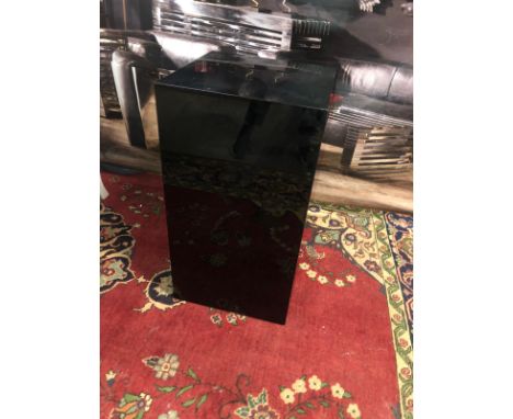 Black Gloss Lighting Plinth Exuding A Sleek And Modern Aesthetic, Our Gloss Black Laminate Lighted Pedestal Will Elegantly El