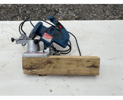 Silverline electric chainsaw sharpener. Please note this lot has the standard Ewbank's standard buyers premium payable on top