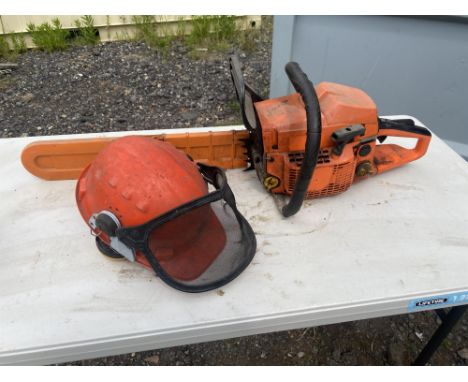 Timerwolf petrol chainsaw.  Please note this lot has the standard Ewbank's standard buyers premium payable on top of the hamm
