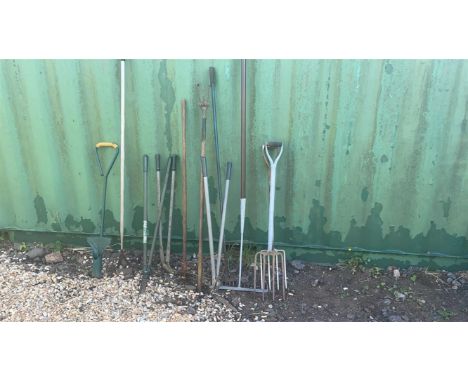 Selection of gardening tools to include: Metal rake. 2 x forks. 3x Lawn edge cutters. 2 x hoes. Bulb planter tool. Please not