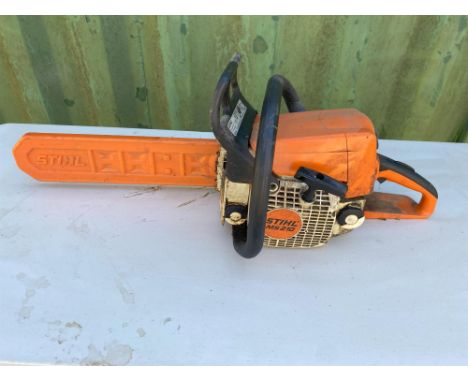 Stihl MS 210 Petrol chainsaw. Please note this lot has the standard Ewbank's standard buyers premium payable on top of the ha