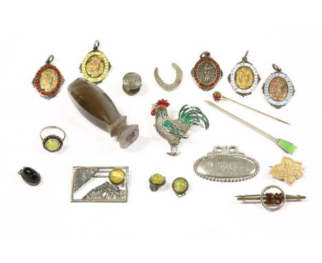 A collection of items to include a banded agate desk seal, a silver filigree and enamel cockerel brooch, a single stone circu