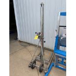 Vermette Lift, Model# 512M, 500 lb Capacity (Located in Oelwein, IA) (Rigging & Loading: $25)