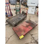 Carts, Qty 2 (Located in Oelwein, IA) (Rigging & Loading: $25)
