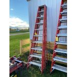 Ladder, 10', (Rigging & Loading: $25) (Located in Oelwein, IA)