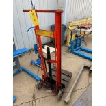Dolly with Hydraulic Lift Table (Located in Oelwein, IA) (Rigging & Loading: $25)