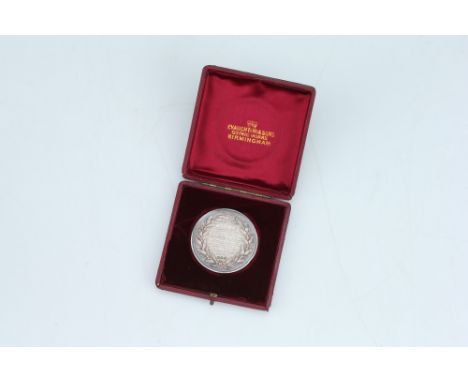 1st prize awarded to Edward Jones for Hand Camera and Instantaneous Photography, dia 4.3cm, with hallmarks, in velvet lined M