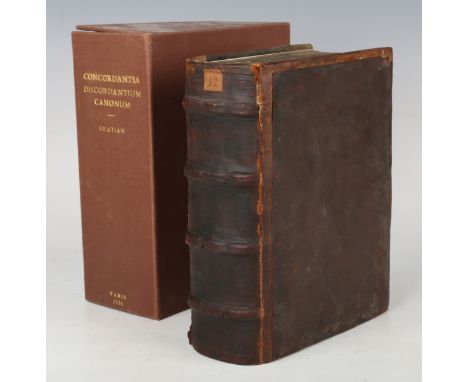 GRATIAN. Decreti huius plenissimum argumentum. Paris: John Petit and Thielmann Kerver, 1516. Signed in 8s (214 x 151mm.) Goth