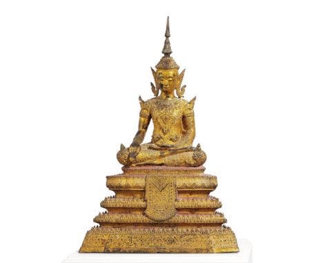 BUDDHA MARAVIJAYA IM FÜRSTENSCHMUCK AUF THRONSOCKEL SITZEND. Herkunft: Burma. Datierung: 19. Jh. Technik: Bronze. Spätere Ver