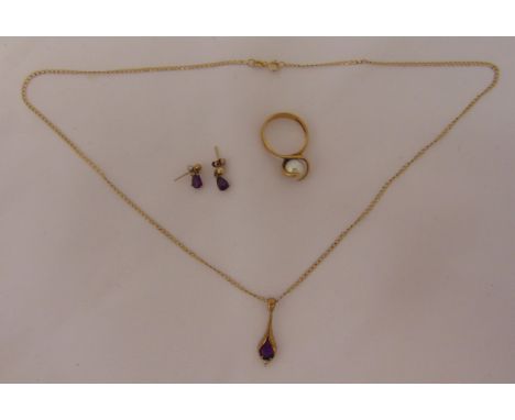 9ct gold ring and a pair of 9ct gold earrings with a matching pendant on a 9ct gold chain, approx total weight 6.1g