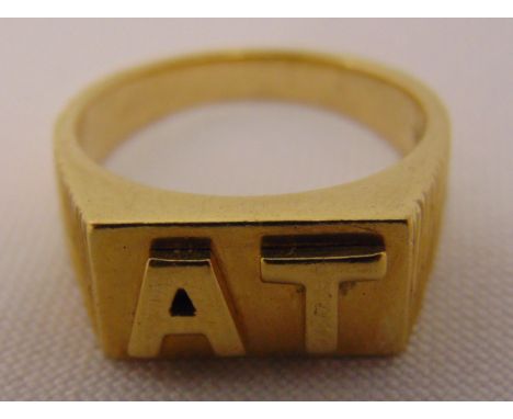 18ct yellow gold signet ring, approx total weight 13.2g