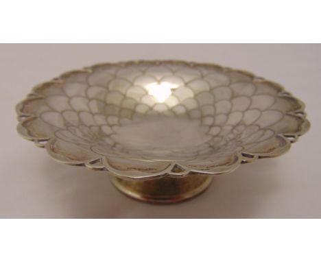 A Mappin and Webb hallmarked silver bonbon dish, of circular form with scale decoration, Sheffield 1963, approx total weight 