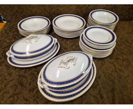Royal Worcester Vitreous china dinner service comprising 8 dinner plates, 9 dessert plates, 5 side plates, 12 dessert bowls, 