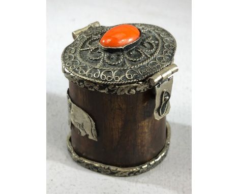 Horn Snuff Box with silver mounts, silver hinged lid and base set with a orange stone to lid 