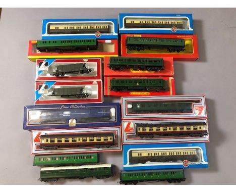 Large collection of OO/HO scale rolling stock to include Triang, Lima, Airfix, Hornby, approx 16