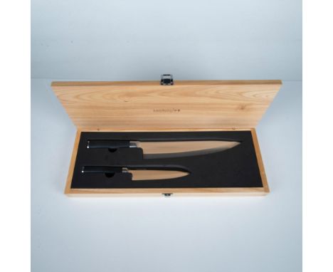 Handcrafted Japanese Ibaraki steel blades. A 10-inch Chef knife and a 5.5-inch utility knife. High quality steel and hand mad