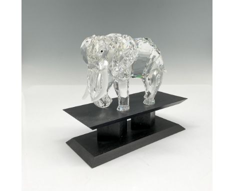 The first in the Inspiration Africa trilogy. Made from clear faceted crystal, frosted crystal tusk and black crystal inset ey