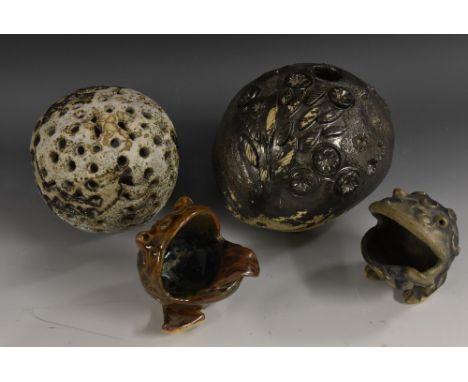 Studio Pottery - attributed to Janice Tchalenko, a novelty stoneware grotesque toad with warty back and lolling tongue, glaze
