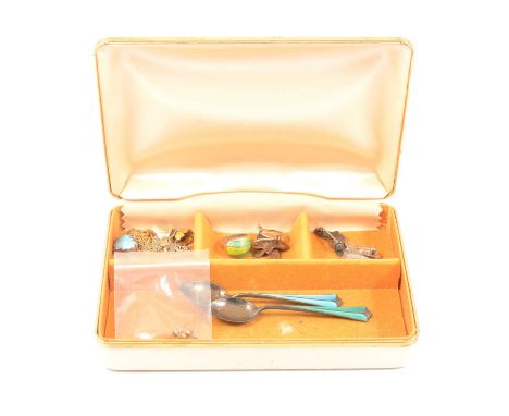 A jewel box of Scandinavian enamel jewellery, a David Anderson Norwegian lime green enamel on silver domed ring; a small D-A 