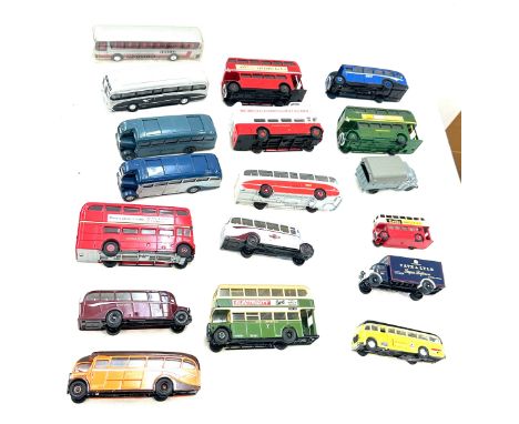 18 Corgi buses- no boxes