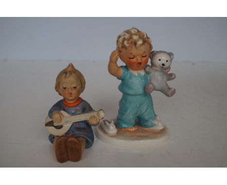 2 Goebel figures Tallest 13 cm 
