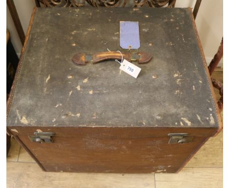 A travel trunk and four others, W.64cm
