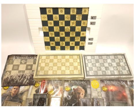 Eaglemoss Lord of the Rings The Final Battle Chess Board with Pieces (Uncomplete) Includes Chess Board, White and Black Piece