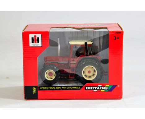Britains 1/32 International 956XL Tractor with Dual Wheels. M in Box.