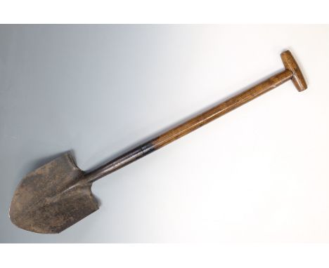 A 1943 British Army spade, 95 cm