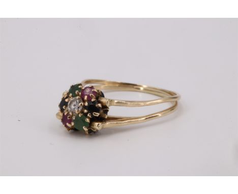 A back-to-back cluster ring, comprising clusters respectively blue and white stones, and multicoloured stones claw-set on a p